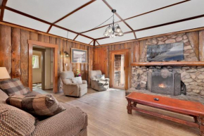 Lodge House-Family Cabin with Pool Table by Big Bear Vacations Big Bear Lake